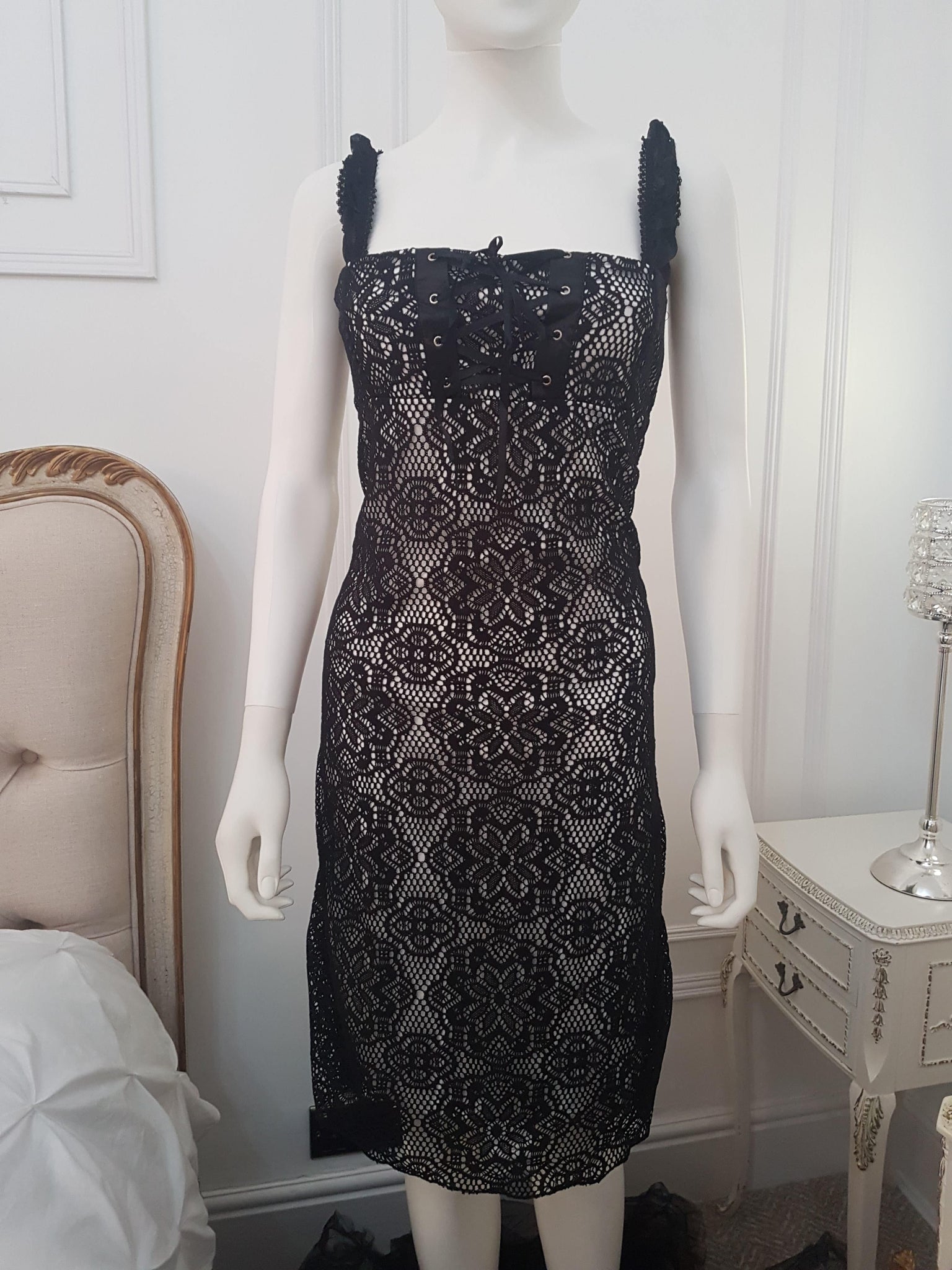 Lindy Bop Rosa White Vintage 1940's 1950's Style Black Lace Wiggle Dre HerSecretCloset.co.uk Lindy Bop Rosa White Vintage 1940's 1950's Style Black Lace Wiggle Dre HerSecretCloset.co.uk