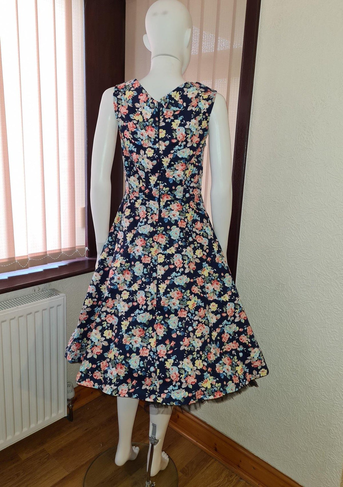 Lindy Bop 'Ophelia' Vintage 1950's Dark Blue Floral Spring Garden Party Picnic Dress - HerSecretCloset.co.uk