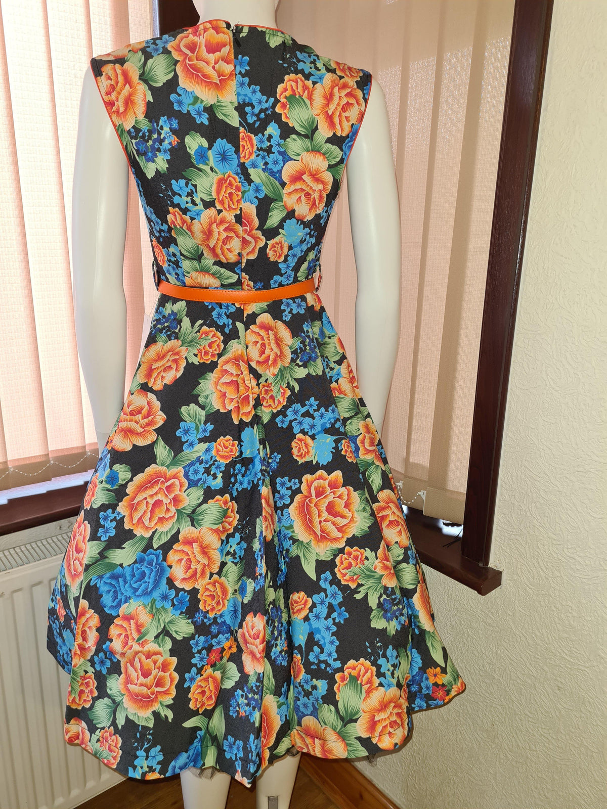 Lindy Bop Yulia Vintage 1950s Classy Black Floral Dress - HerSecretCloset.co.uk