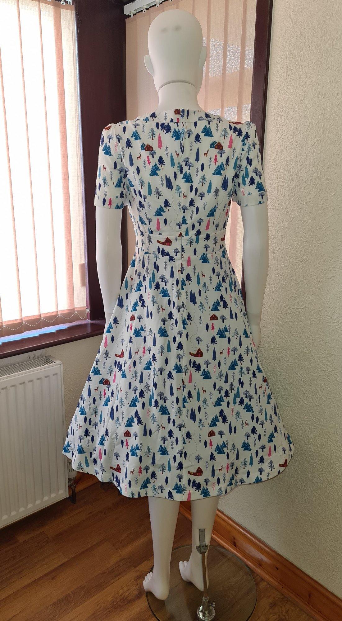 Lindy Bop Clarissa White Winter Dress - HerSecretCloset.co.uk