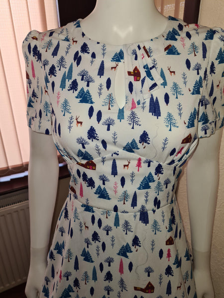 Lindy Bop Clarissa White Winter Dress - HerSecretCloset.co.uk