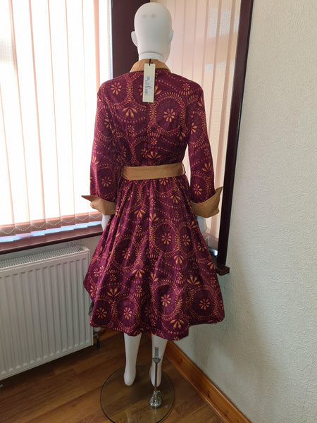 Lindy Bop Roman Wreath Print Swing Dress - HerSecretCloset.co.uk