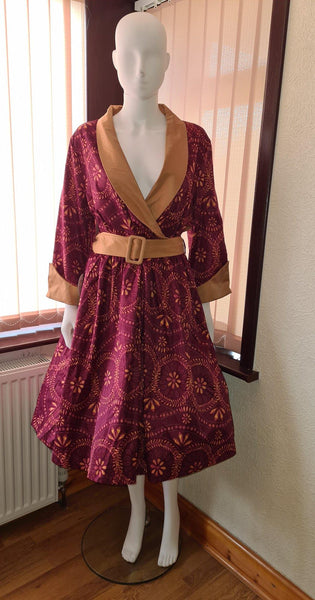 Lindy Bop Roman Wreath Print Swing Dress - HerSecretCloset.co.uk