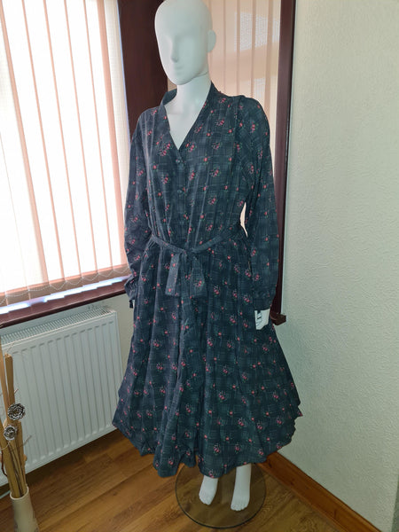 Lindy Bop Ivory Rose Plaid Check Dress - HerSecretCloset.co.uk