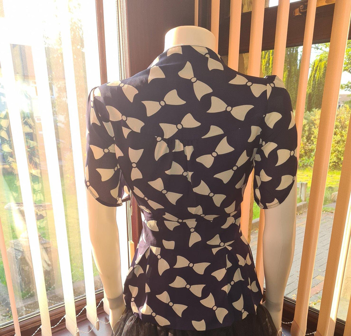 Lindy Bop Angel Bow Print Navy Blouse Classic Vintage Inspired - HerSecretCloset.co.uk